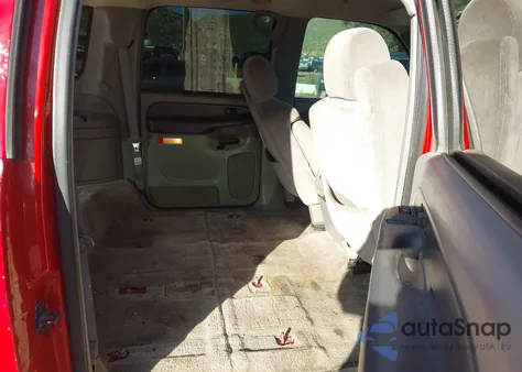 2003 GMC Yukon Xl 1500 Sle из США, поврежденный, VIN 1GKEC16T03R198443